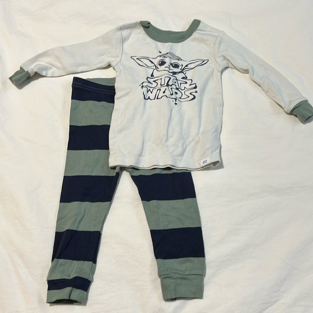 GAP Baby Yoda Star Wars Pajama Set